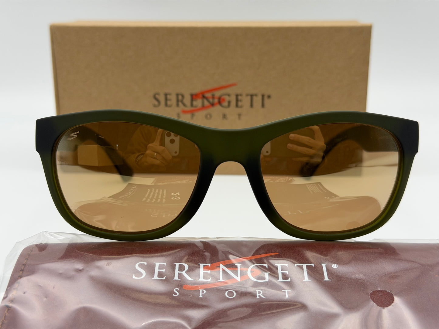 Serengeti Chandler 56mm Soft 
Rubberized Khaki/Drivers Gold Polarized Photochromic SS55702 Italy NEW