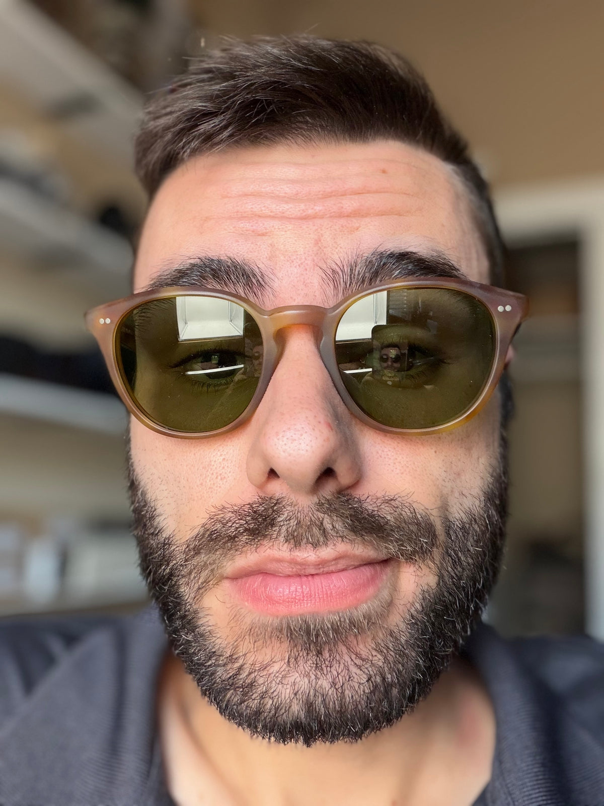 Oliver Peoples Desmon 50mm Matte Light Brown / Vibrant Green Sunglasses OV 5454 SU 14834E Italy Preowned