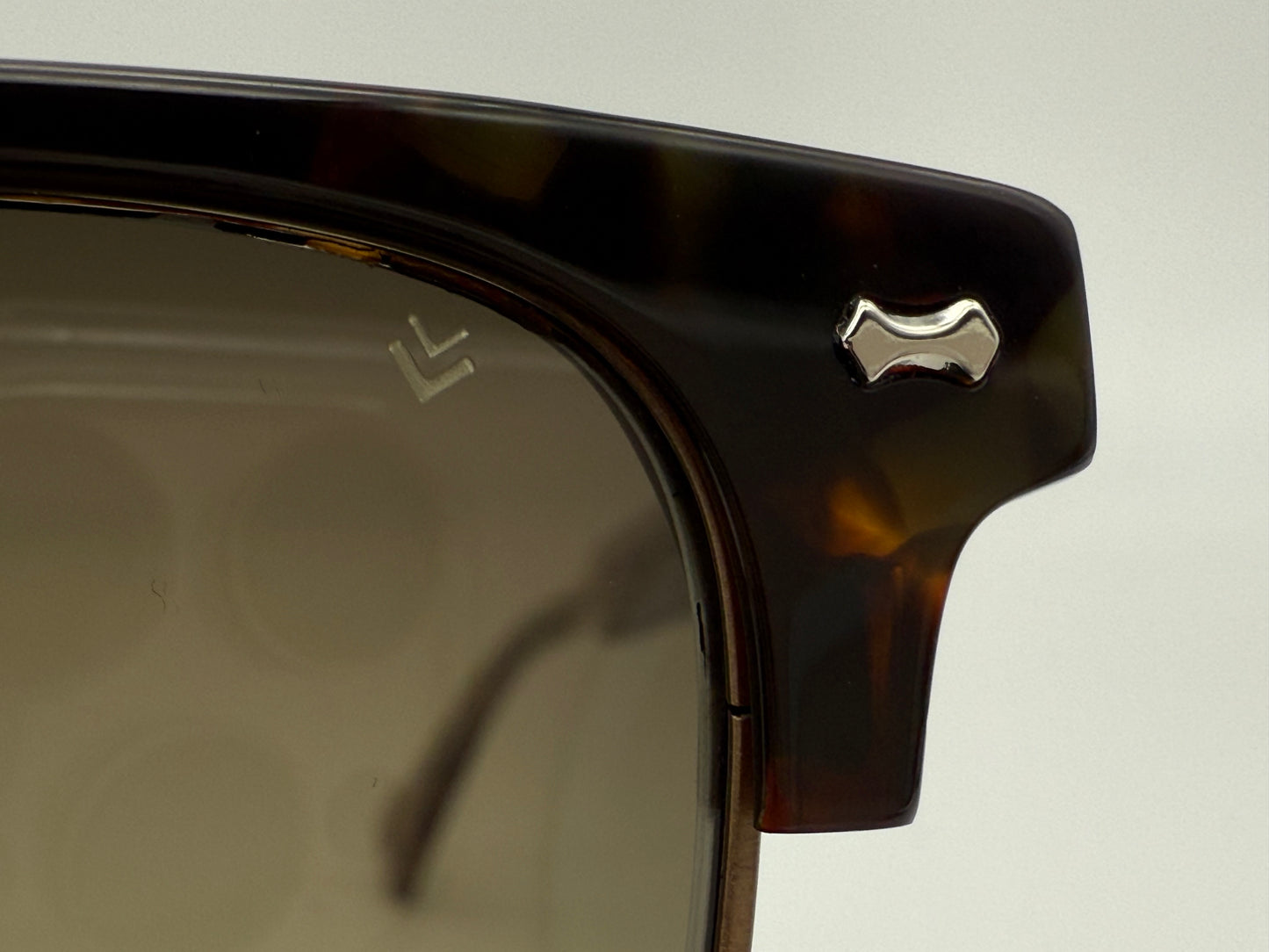 John Varvatos Browline 52mm Havana / Brown Gradient 52mm Japan Open Box