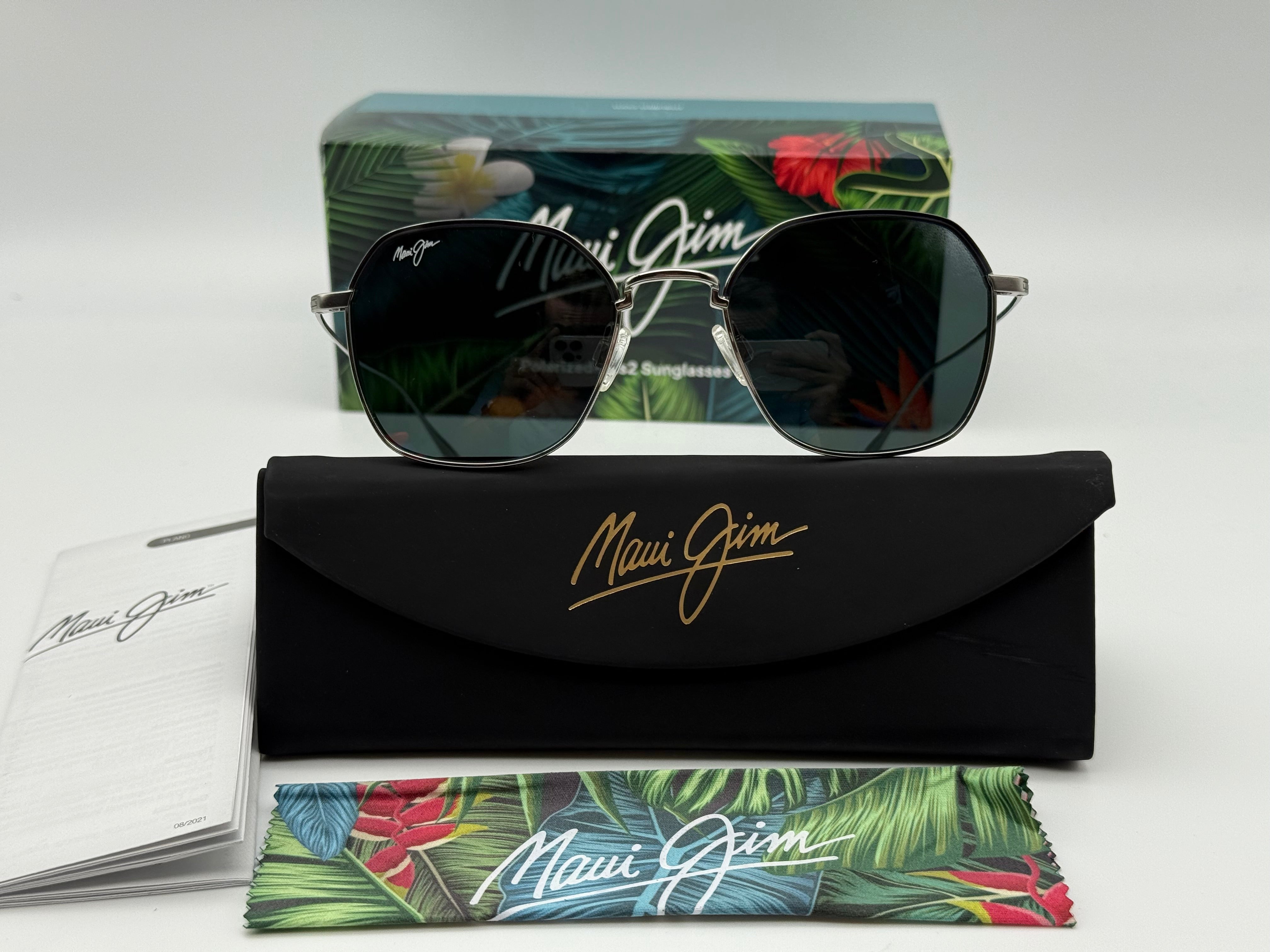Maui-Jim Moon Doggy 52mm Titanium Maui Brilliant Silver : Neutral