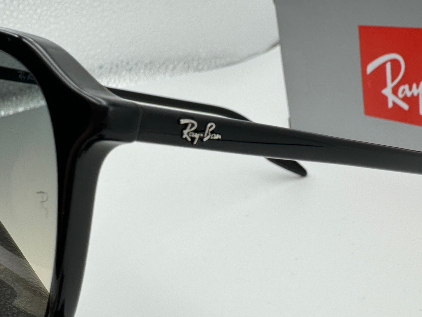 Ray Ban RB 2203 Black / Clear Gradient 55mm 910 / 32 NEW