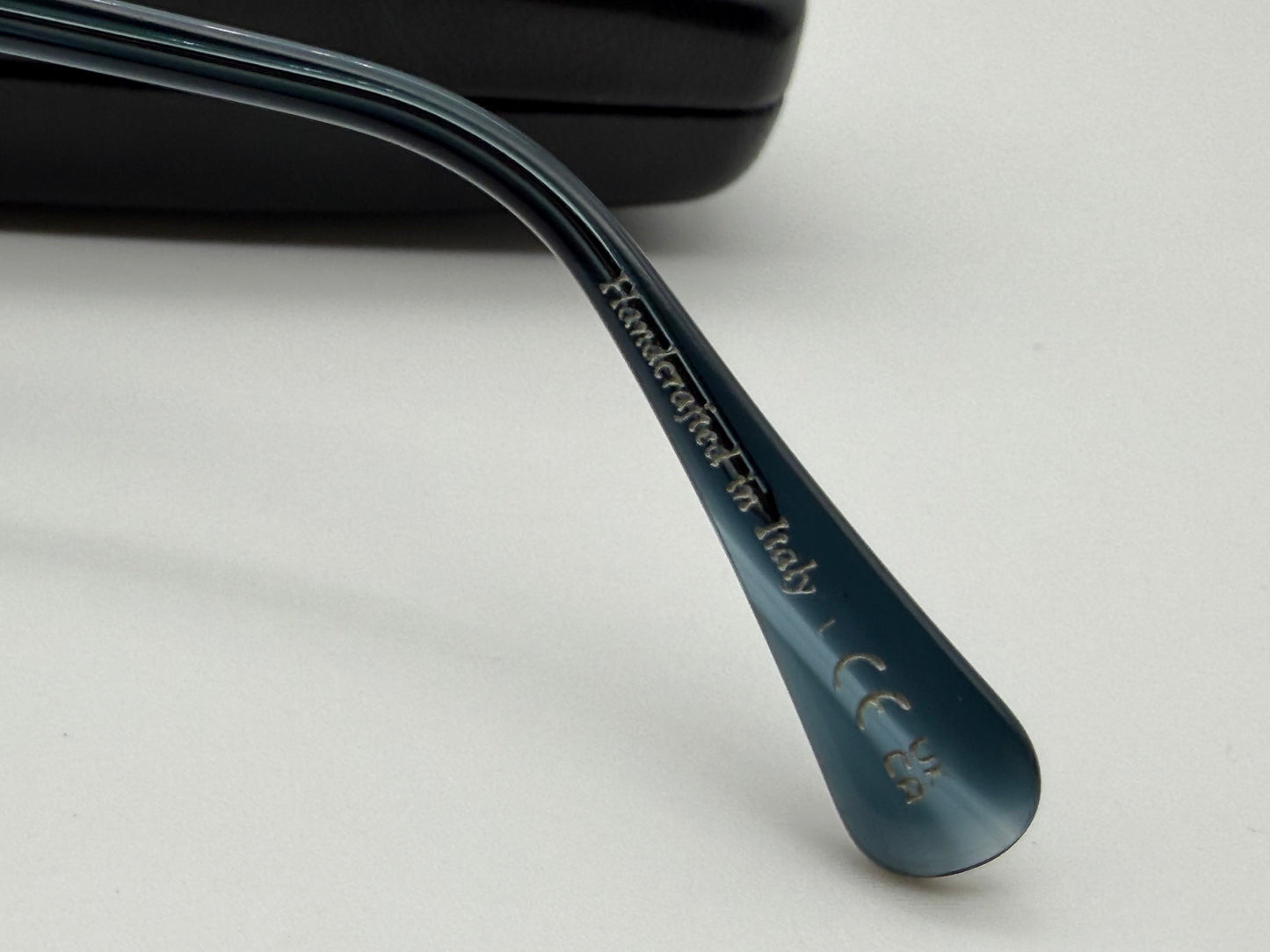 Oliver Peoples  Gregory Peck OV 5217 50mm Washed Lapis / Carbon Gray  Italy Preowned