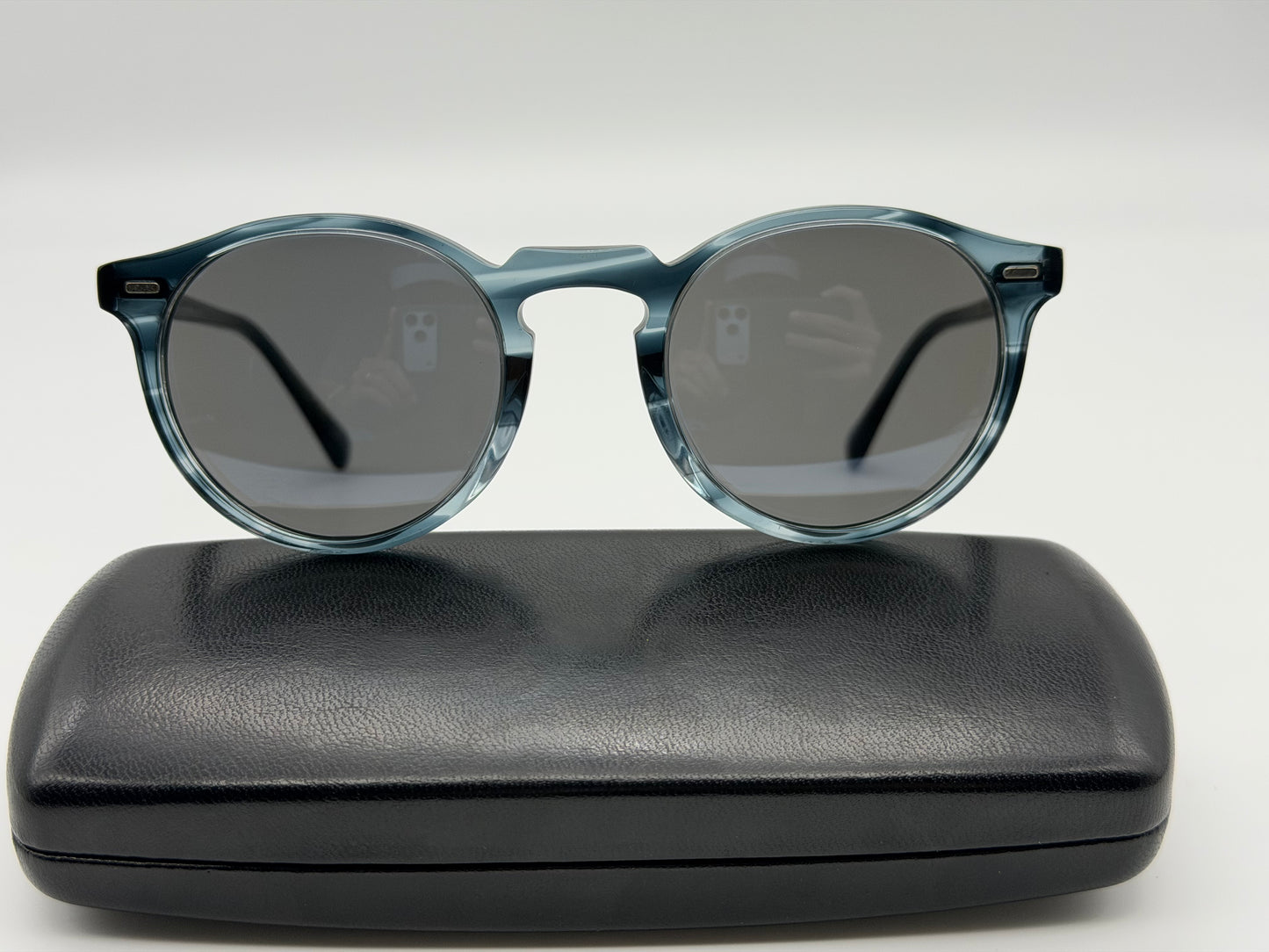 Oliver Peoples  Gregory Peck OV 5217 50mm Washed Lapis / Carbon Gray  Italy Preowned
