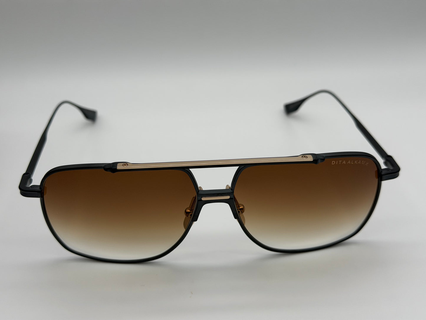 DITA ALKAMX 61mm Dark Black Iron White Gold Titanium / Brown to Clear Gradient Japan