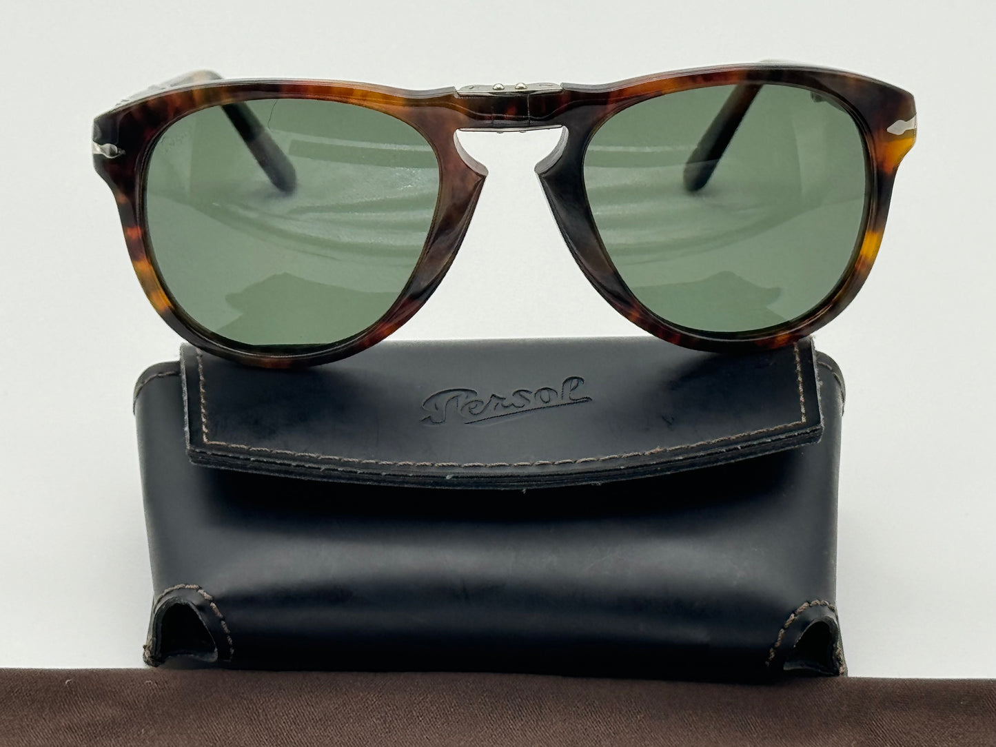 Persol 714 Folding 52mm Caffe 108/58 Polarized Gray Glass Lens Preowned