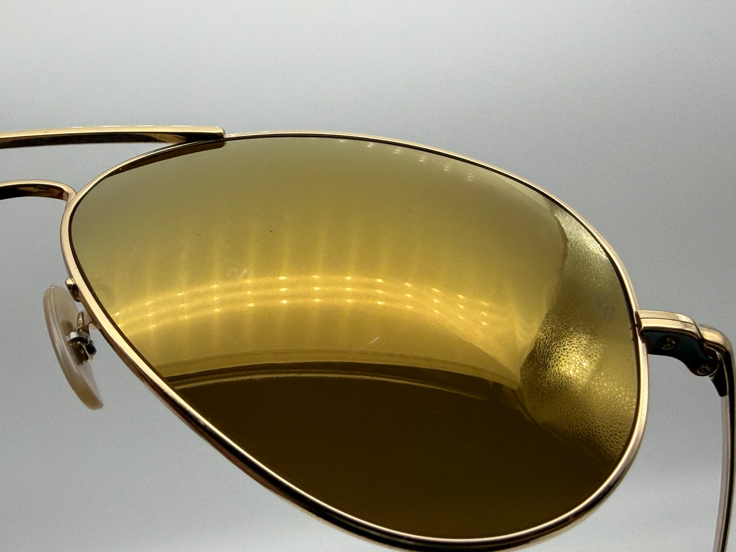 Ray-Ban Aviator Ultra Titanium Limited Edition RB 8029 K 18K Gold / Gold Mirror P 3 Plus lens 040K / N3 Italy Preowned