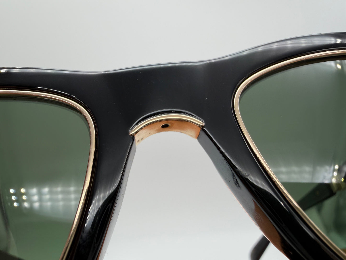 Mr. Leight GO S 48mm Black 12K Gold / Green Polarized Lens Japan Open Box