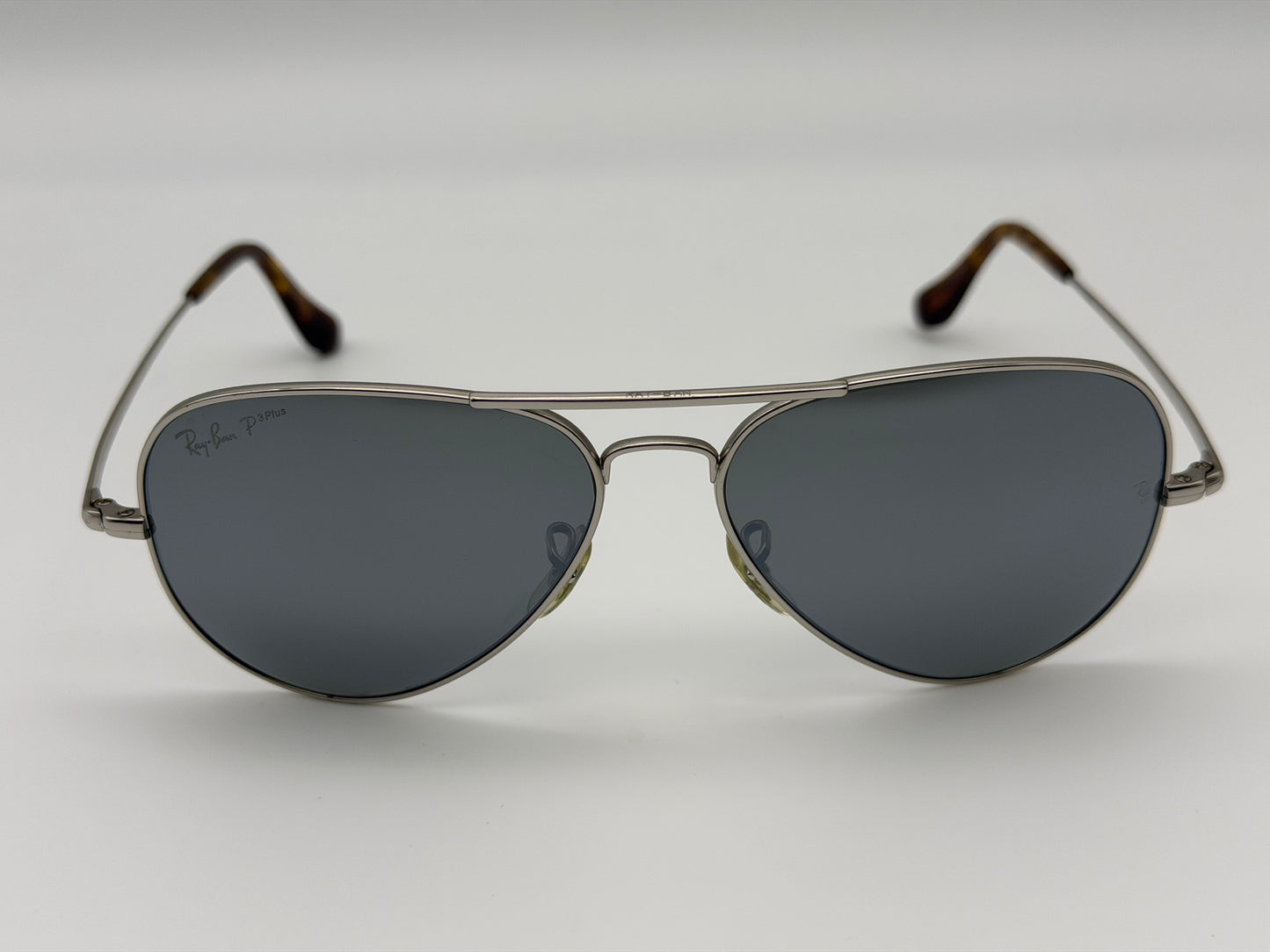 Ray-Ban Aviator Ultra Titanium 58mm Limited Edition RB 8029 K 18K White Gold / Silver P 3 Plus lens 064K / N4 Italy Preowned