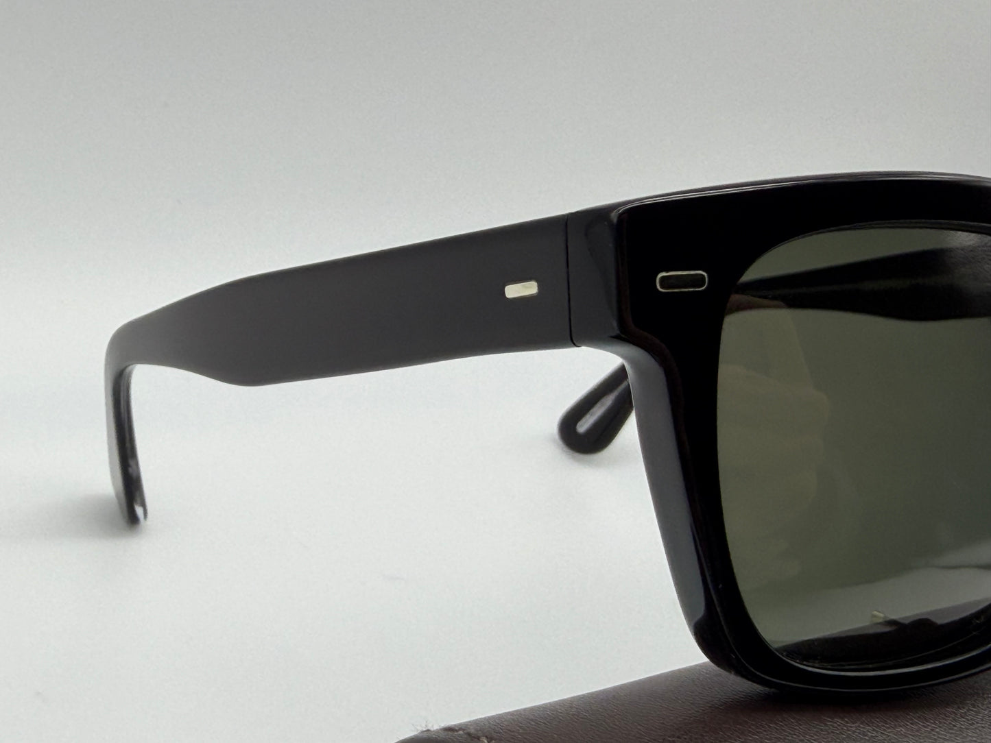 Oliver Peoples OLIVER SUN 54mm OV 5393SU Black/G-15 Polarized 1492/P Sunglasses Italy Preowned