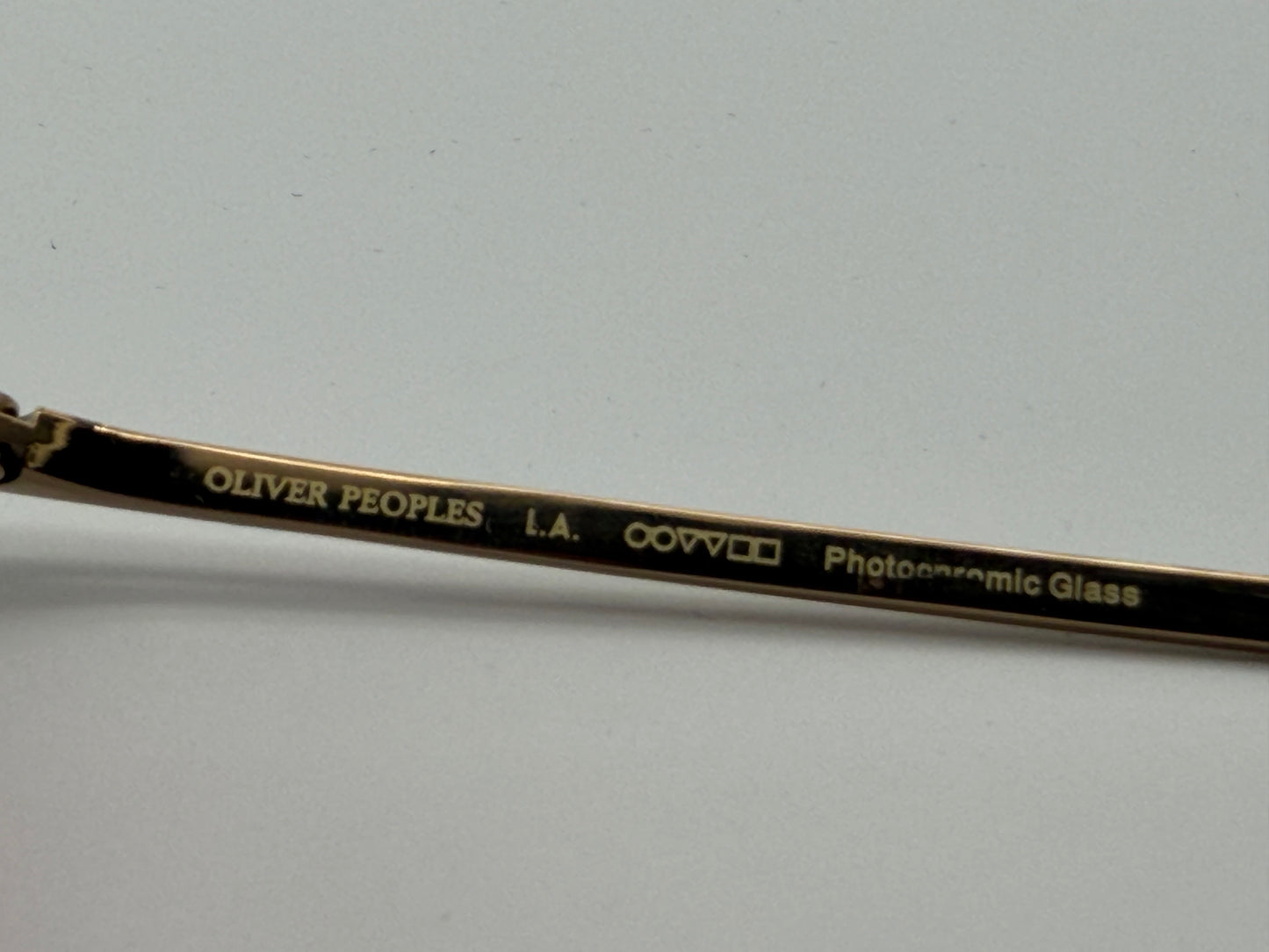Oliver Peoples Rynn 49mm Gold Titanium / Magenta Photochromic Crystal Japan OV 1329 ST Preowned