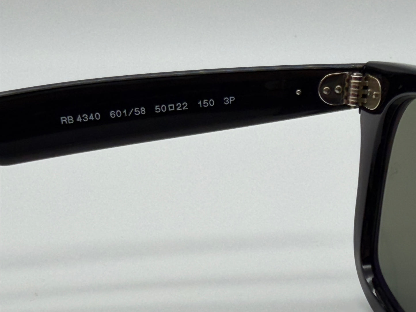 Ray-Ban Wayfarer Ease 50mm RB 4340 601 / 58 Black / G 15 Polarized Glass Lens Italy NEW