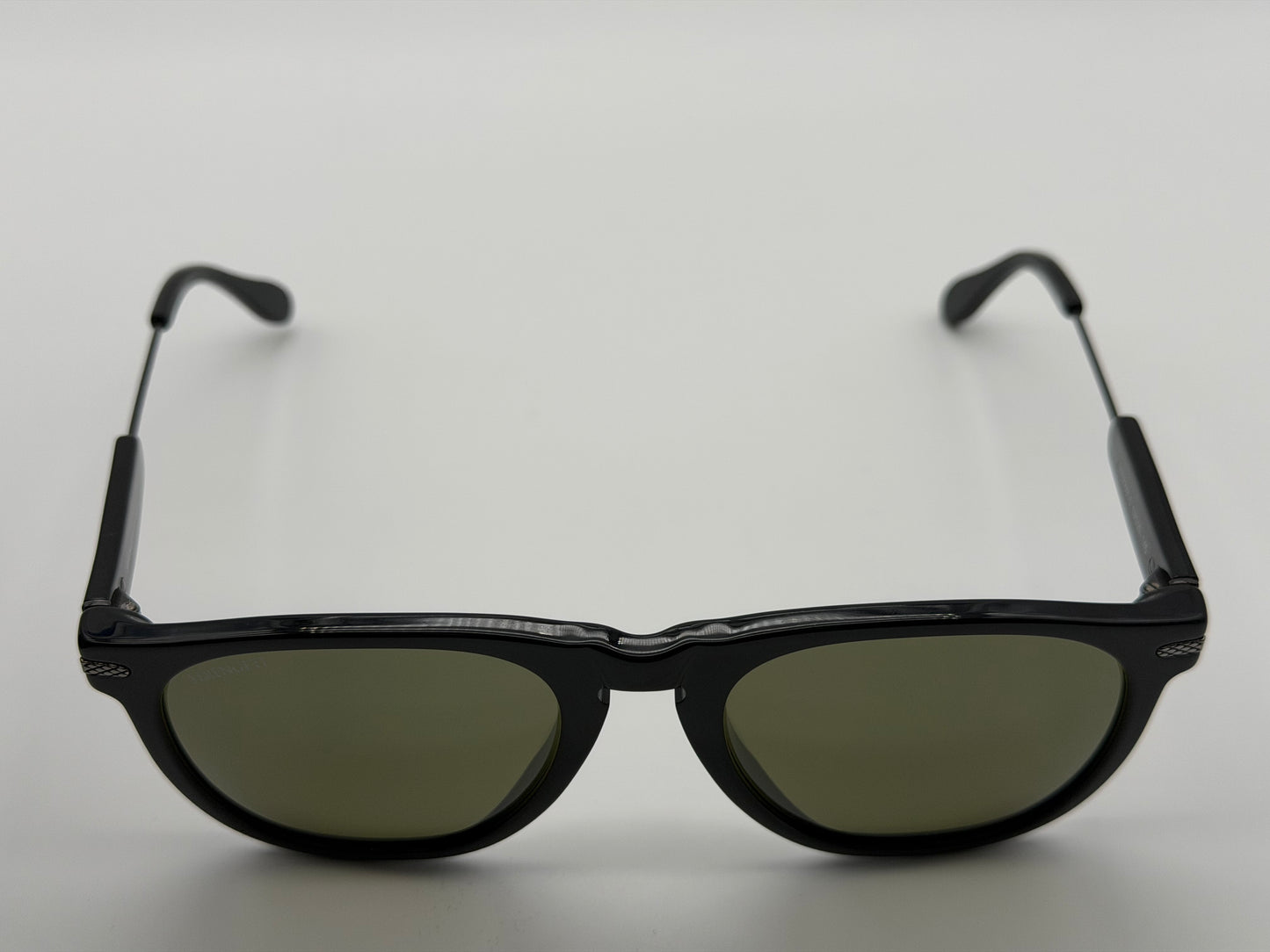 Serengeti Amboy 53mm  SS530001 Shiny Black/Mineral Photochromic Polarized 555nm Italy Open Box