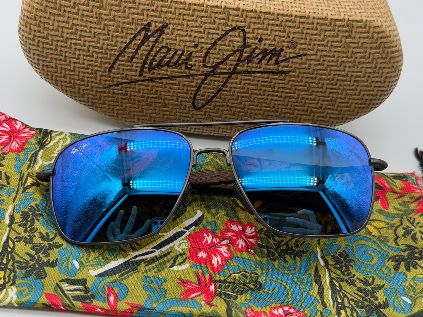 Maui Jim Island Life 57mm Blue Hawaii Gunmetal Exclusive Sunglasses Tommy Bahama Preowned