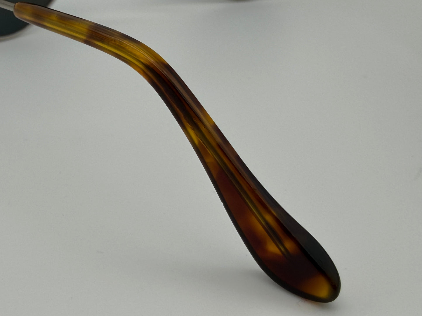 Ray-Ban Aviator Ultra Titanium 58mm Limited Edition RB 8029 K 18K White Gold / Silver P 3 Plus lens 064K / N4 Italy Preowned