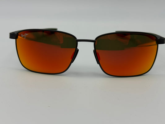 Maui Jim KA'ALA 58mm RM856-02 Dark Gunmetal / Green
HAWAII LAVA Polarized Italy missing box NEW