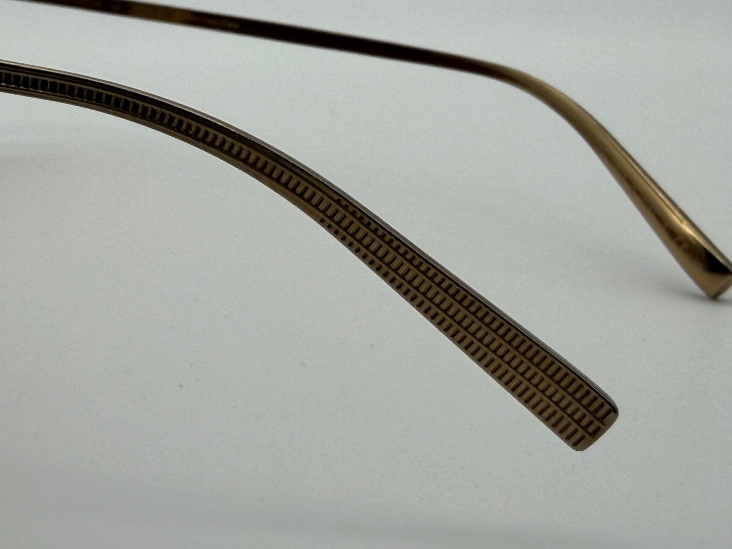 Oliver Peoples Rynn 49mm Gold Titanium / Magenta Photochromic Crystal Japan OV 1329 ST Preowned