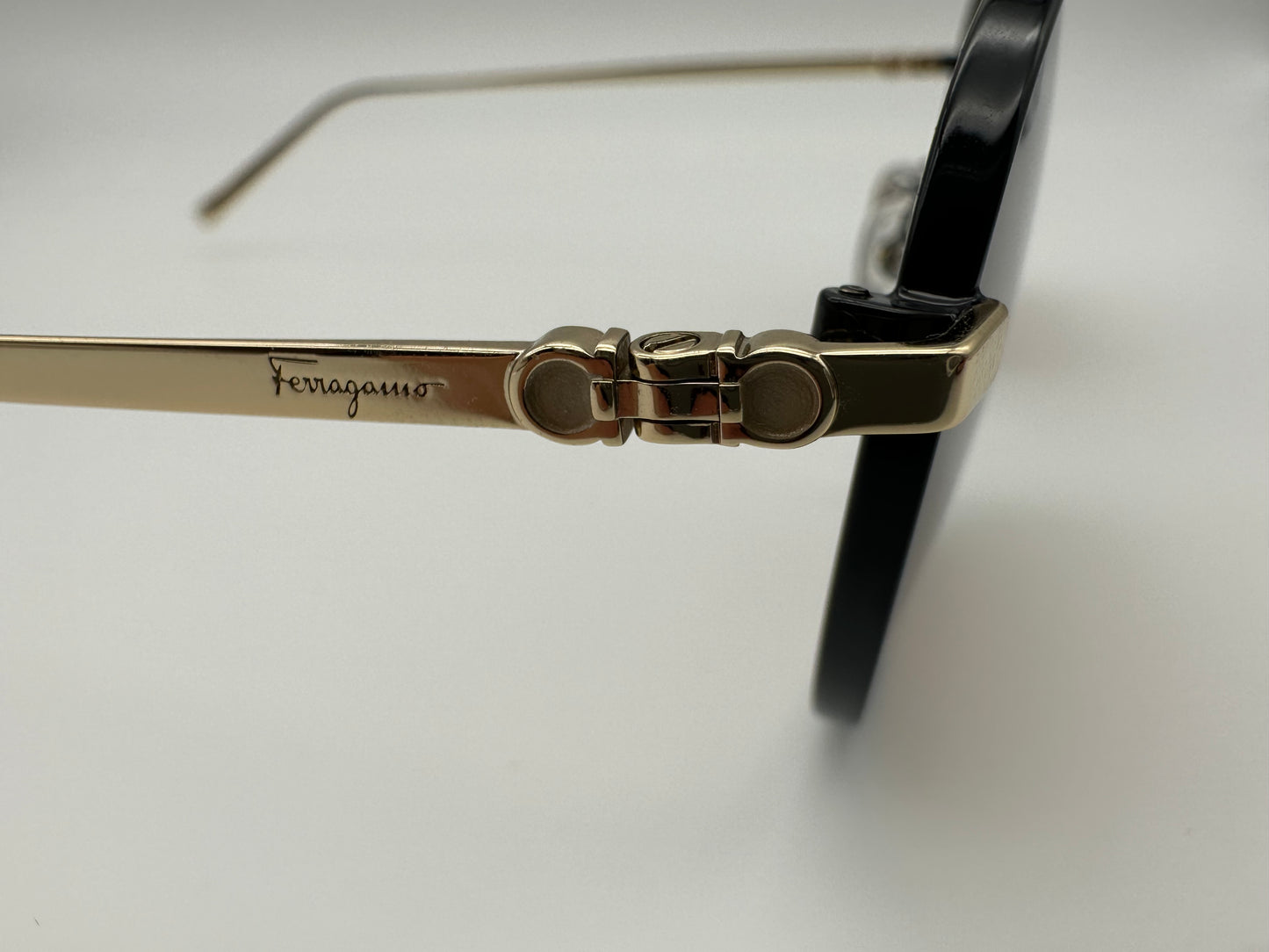 SALVATORE FERRAGAMO 54mm Navigator Brown Gold Black Sunglasses SF200S