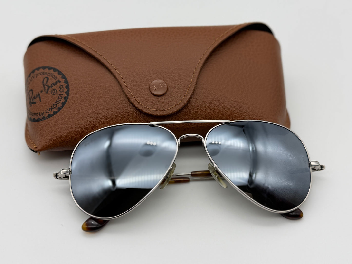 Ray-Ban Aviator Ultra Titanium 58mm Limited Edition RB 8029 K 18K White Gold / Silver P 3 Plus lens 064K / N4 Italy Preowned