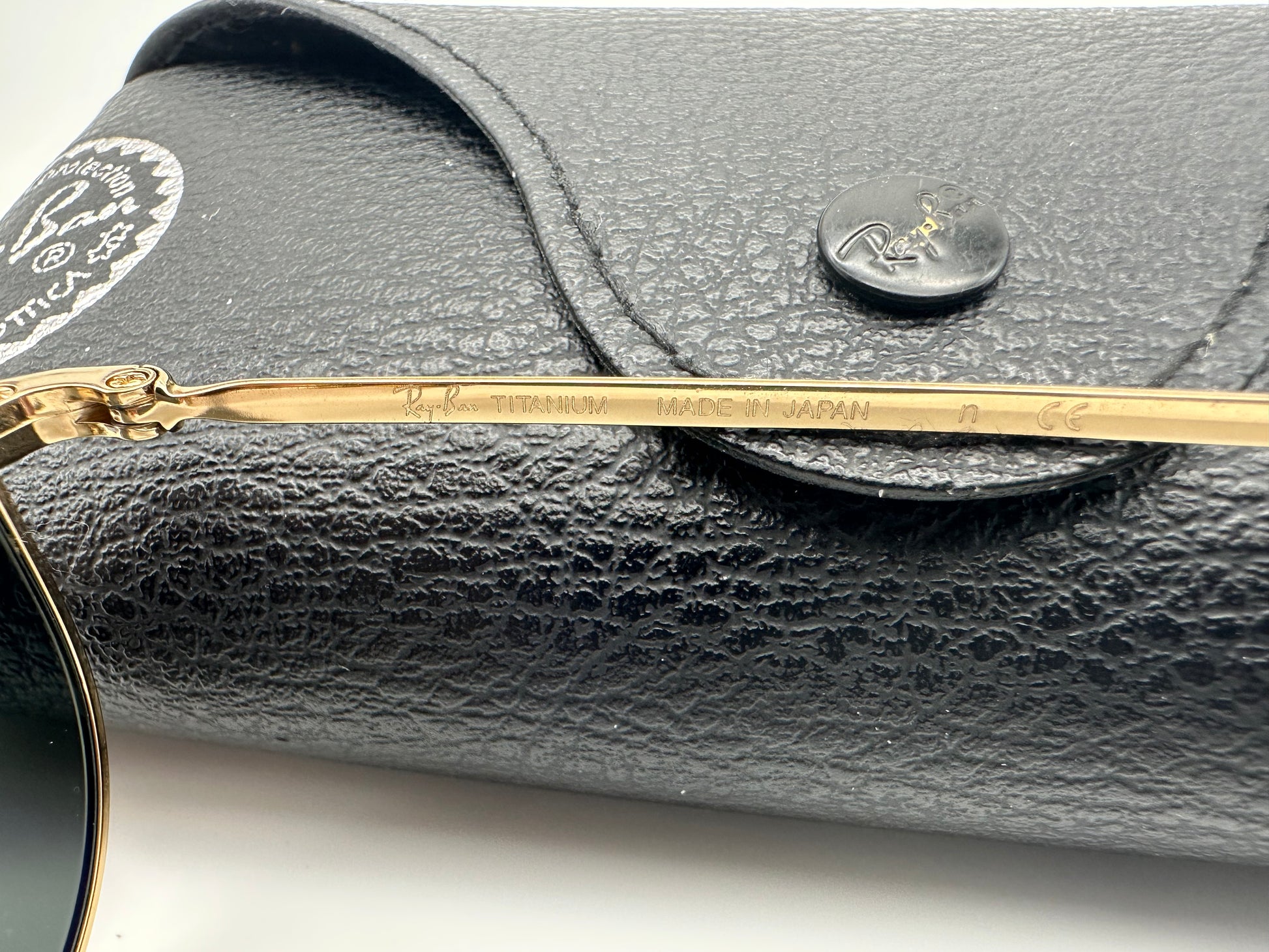 Ray Ban Aviator Titanium 58mm Gold Plated Limited Edition RB8125M 9143 Shade Review Store