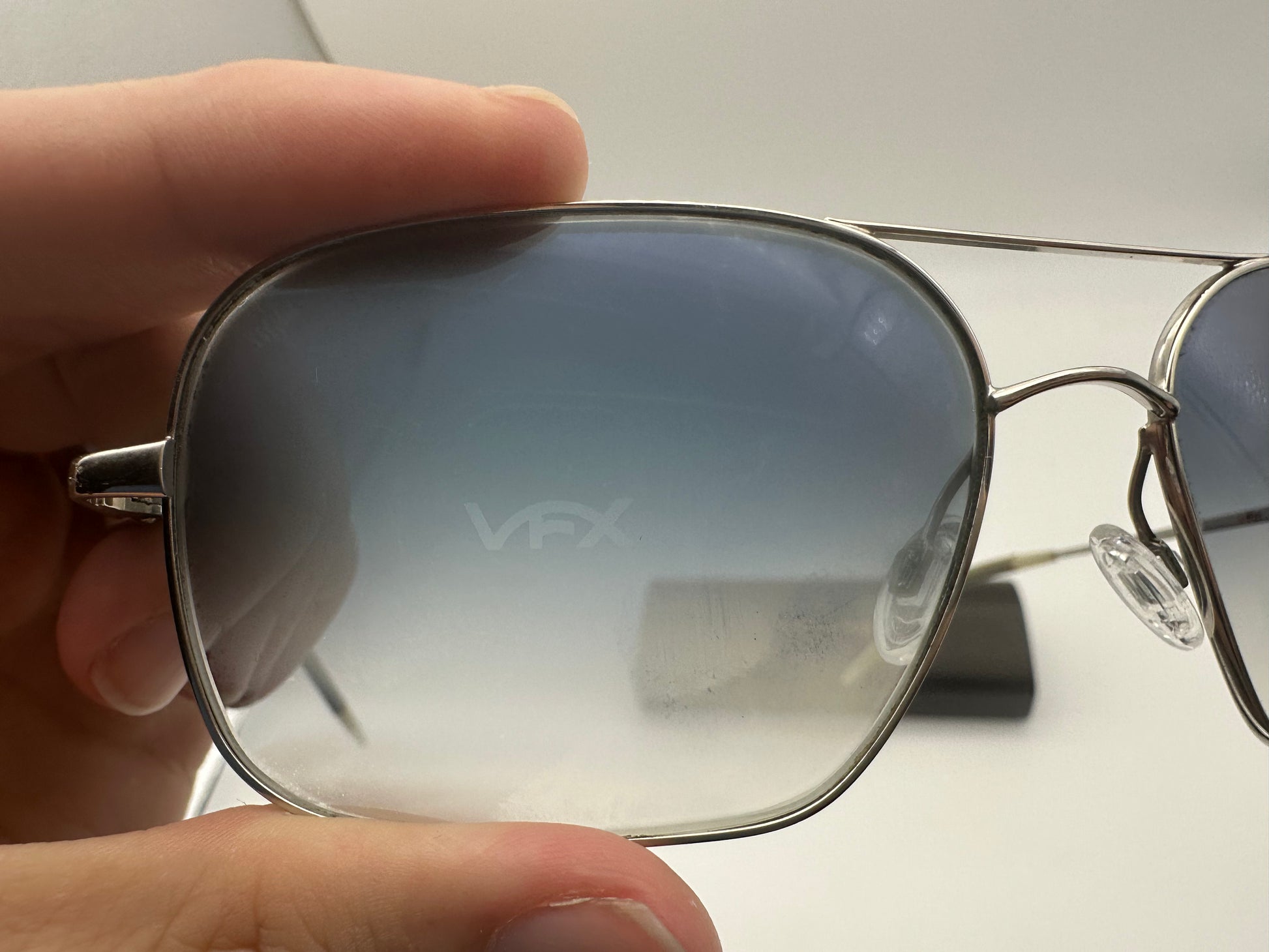 Oliver Peoples Victory 58 VFX SilverPhotochromic Blue Clear