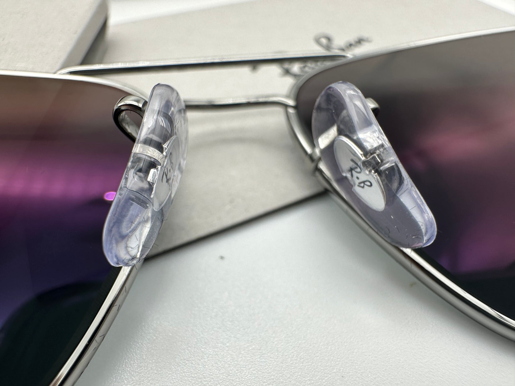 Ray-Ban Caravan Reverse 58mm RBR 0102S Gunmetal /Dark Gray made in Ray-Ban Caravan Reverse 58mm RBR 0102S Gunmetal /Dark Gray made in