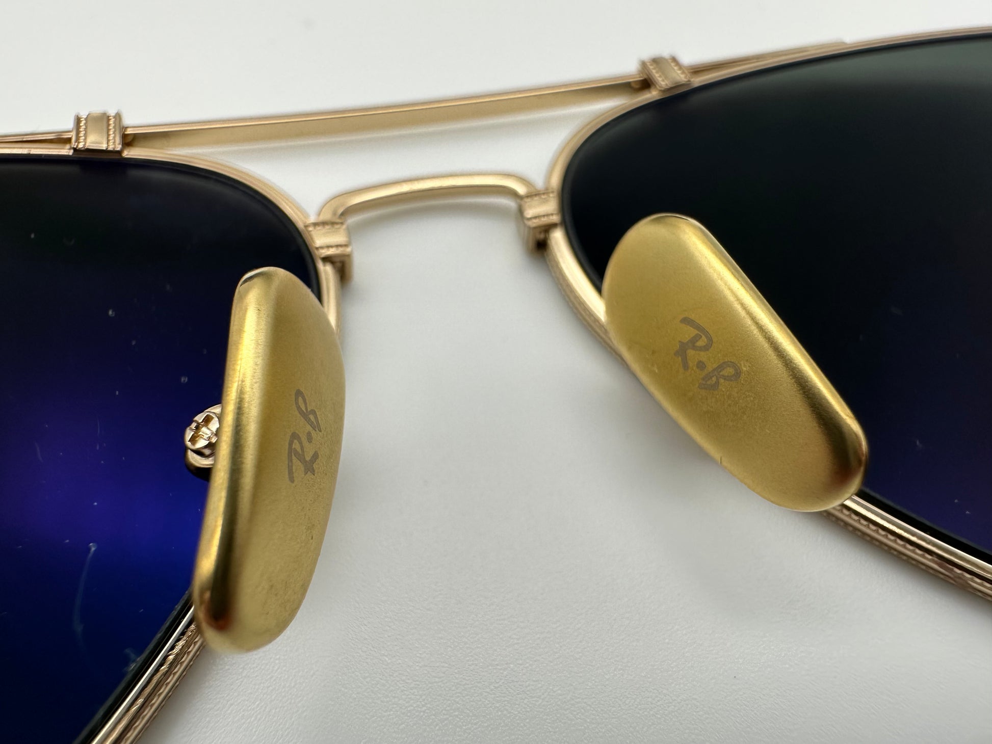 Ray Ban Aviator Titanium 58mm Gold Plated Limited Edition RB8125M 9143 Shade Review Store