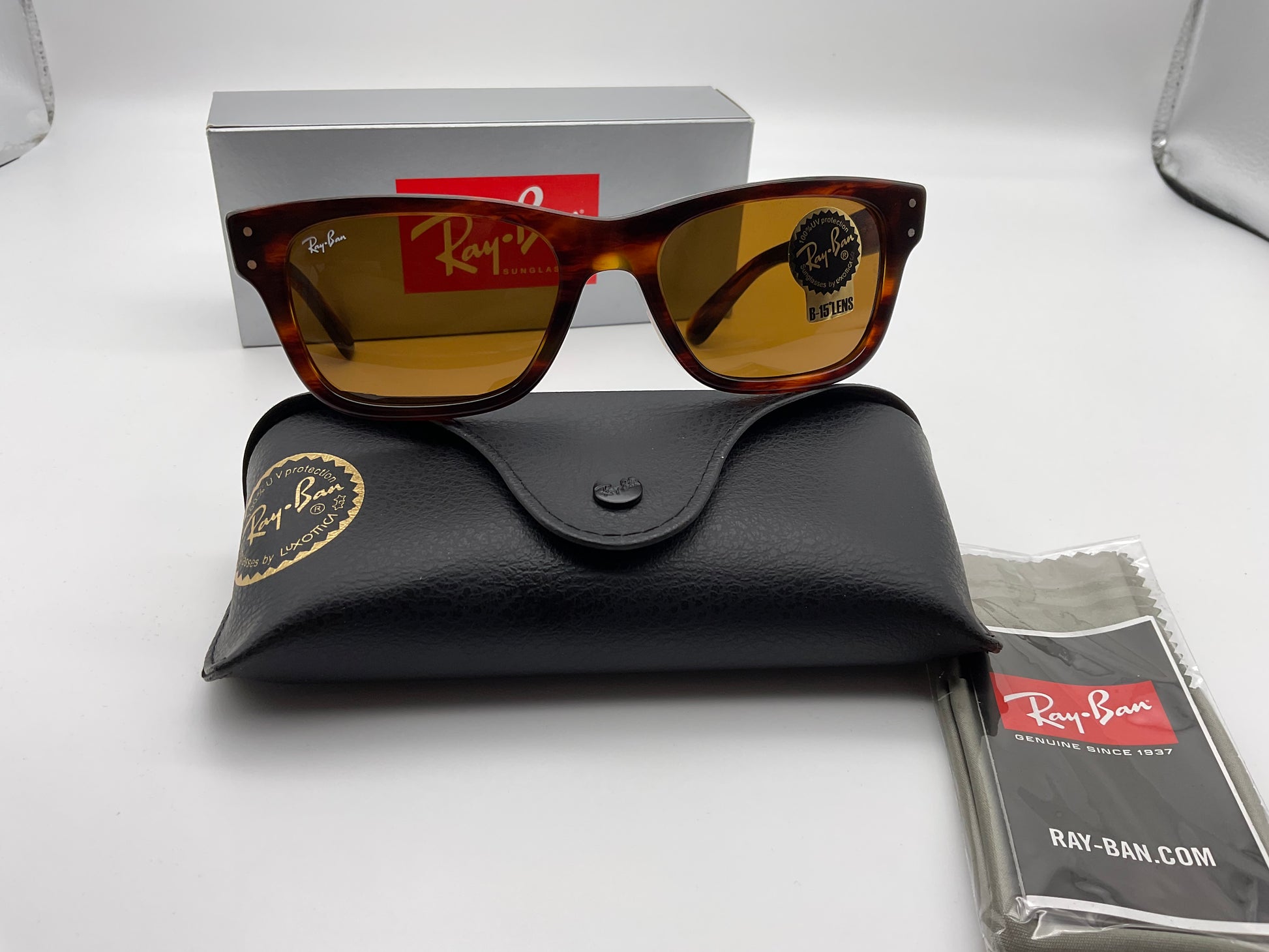 Ray ban luxottica sales