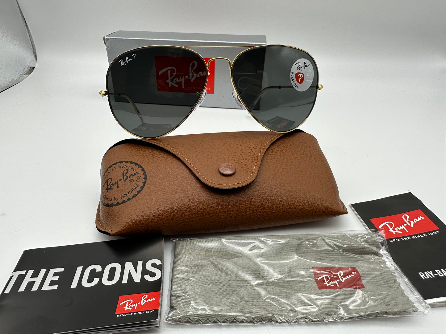Ray Ban RB3025 Aviator 62mm Large Metal Legend Gold Black Polarized lenses Italy