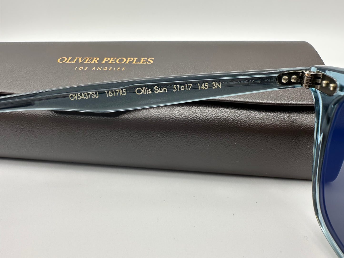 Oliver Peoples Ollis OV 5437SU 51mm Sunglasses Washed Teal / Carbon Gray new Italy