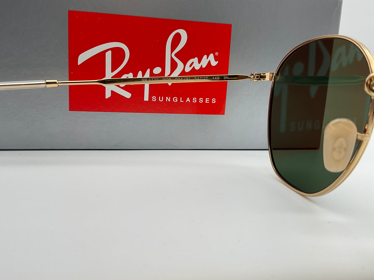 Ray Ban Rob RB 3772 001/31 Arista Gold / Green Gradient Sunglasses RB3772 54MM made in Italy