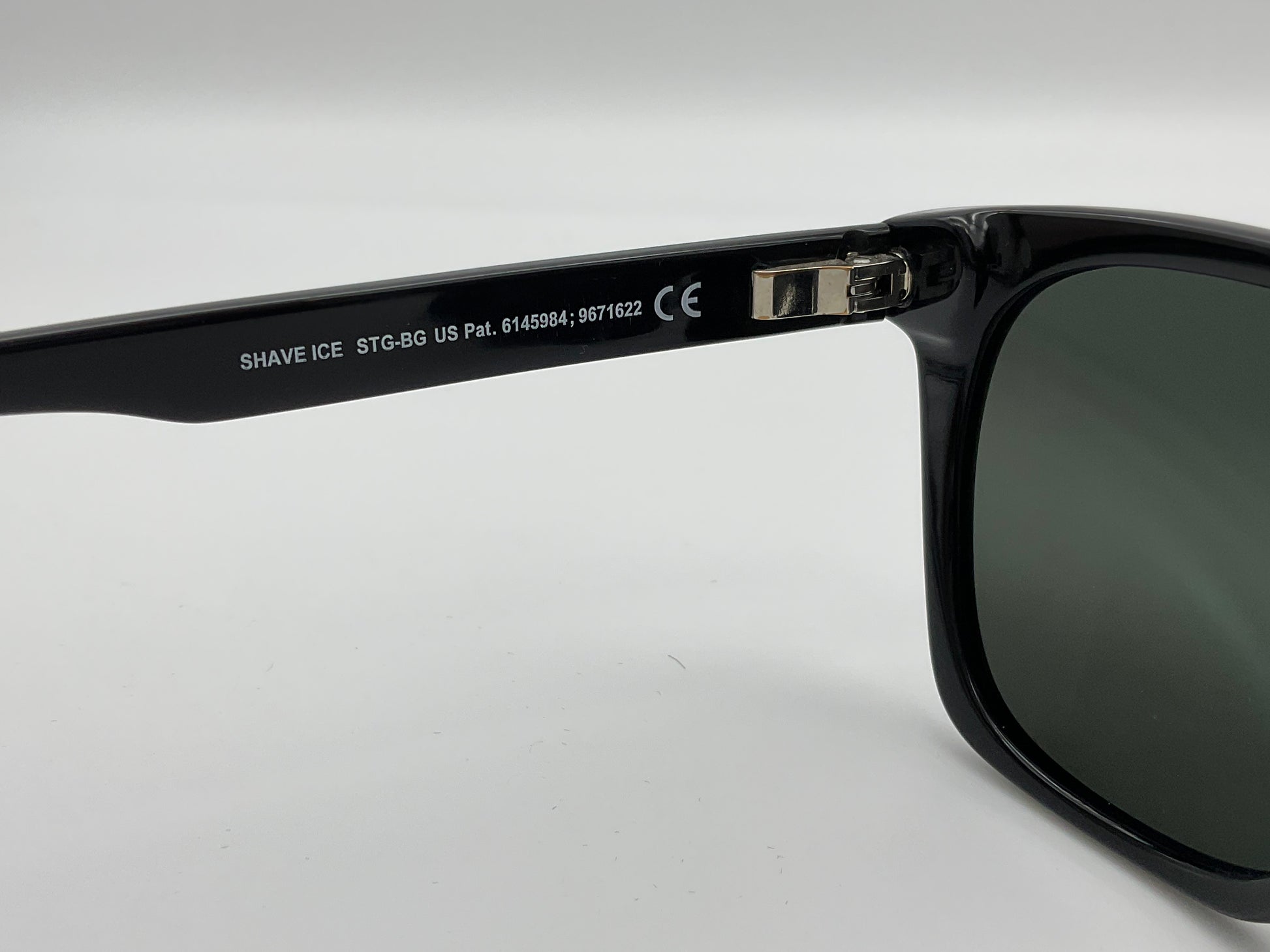 Maui Jim SHAVE ICE 533-02 Gloss Black 52mm Sunglasses Maui Jim SHAVE ICE 533-02 Gloss Black 52mm Sunglasses