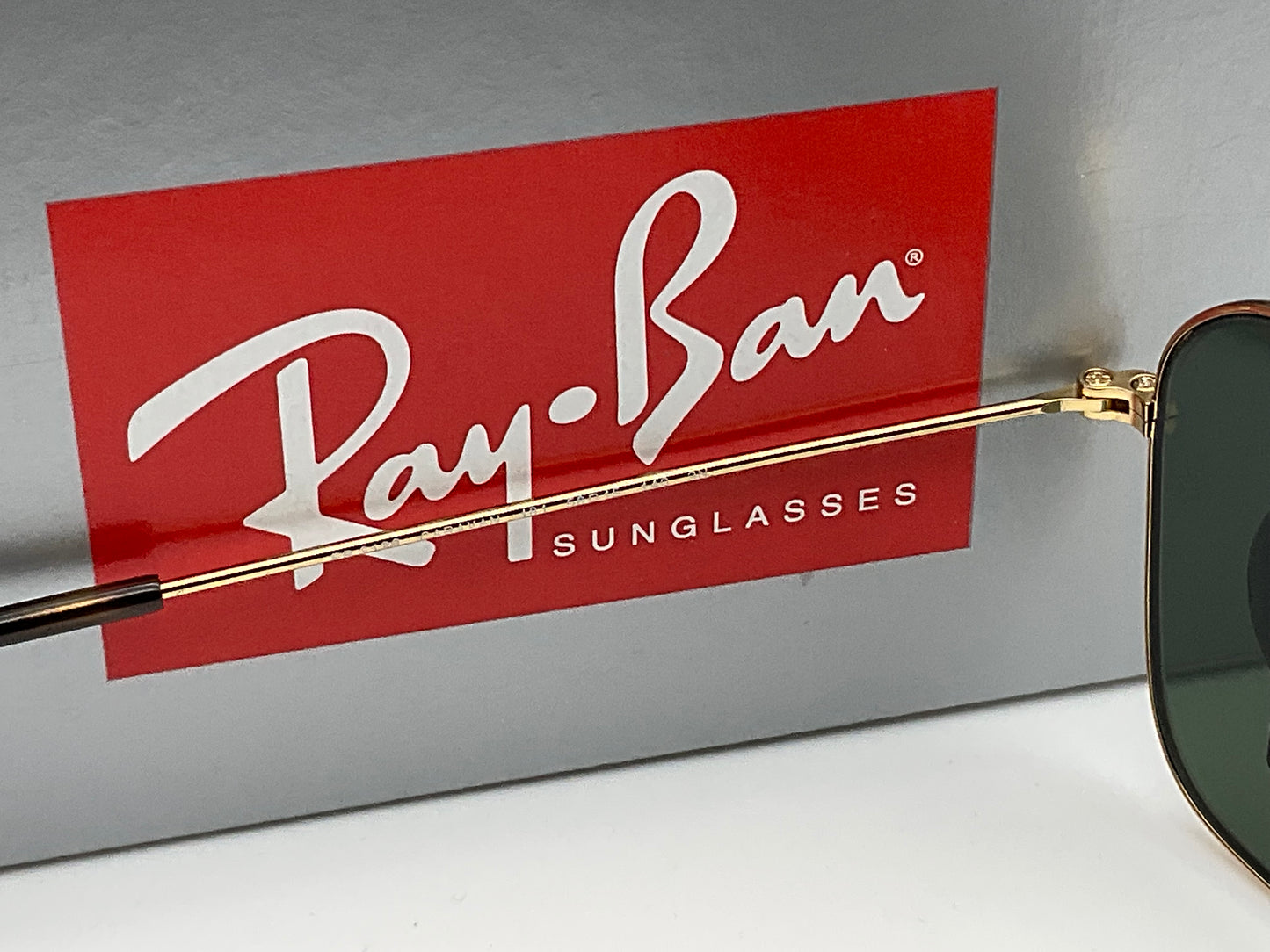 Ray-Ban Caravan RB3136 58mm Gold G-15 Italy