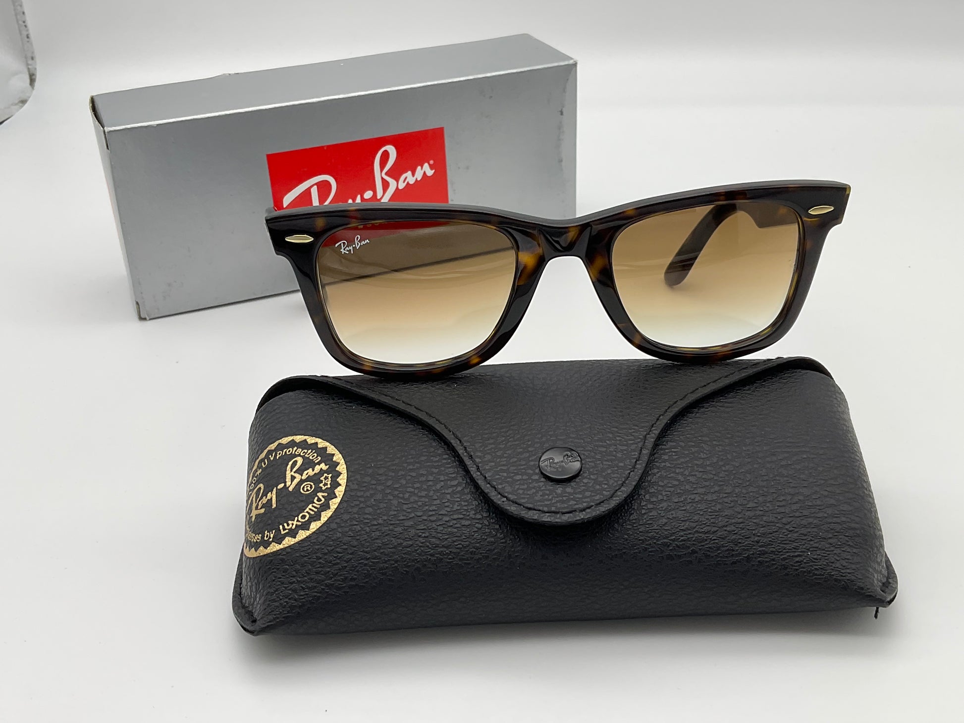 Ray Ban Original Wayfarer 50mm RB2140 902 51 Tortoise w Light Brown Gr Shade Review Store