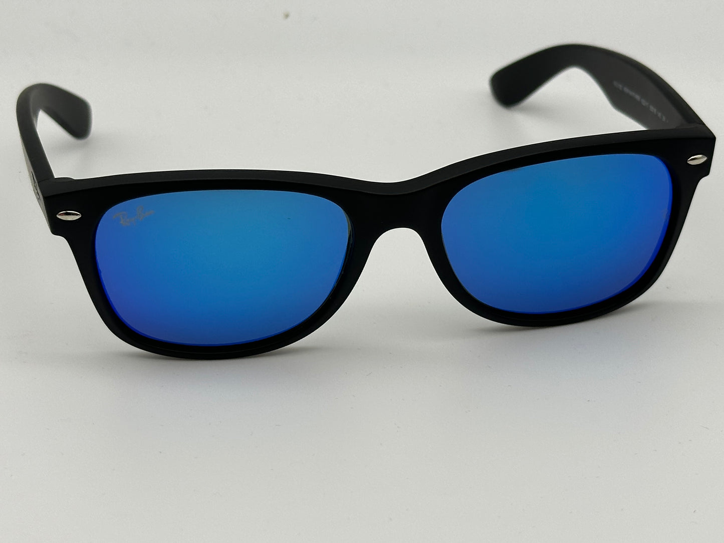 Ray-Ban New Wayfarer 55mm Rubber Black/ Gray Blue Mirror RB2132 622/17 Sunglasses NEW