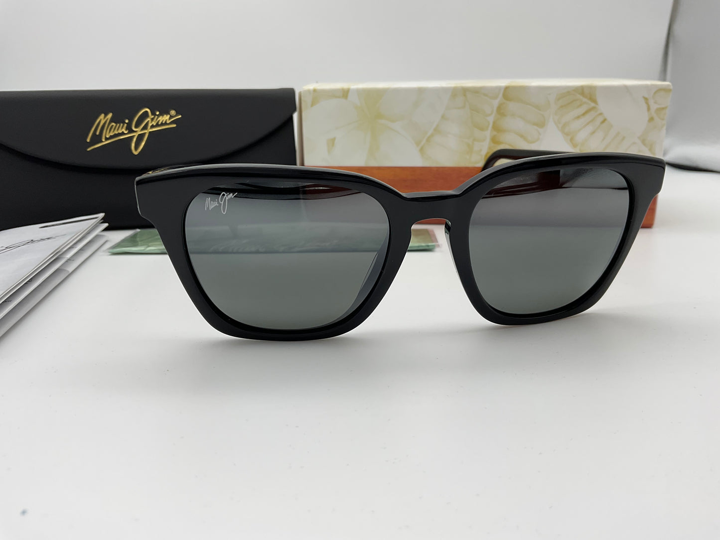 Maui Jim SHAVE ICE 533-02 Gloss Black 52mm Sunglasses Polarized Gray Glass Lenses