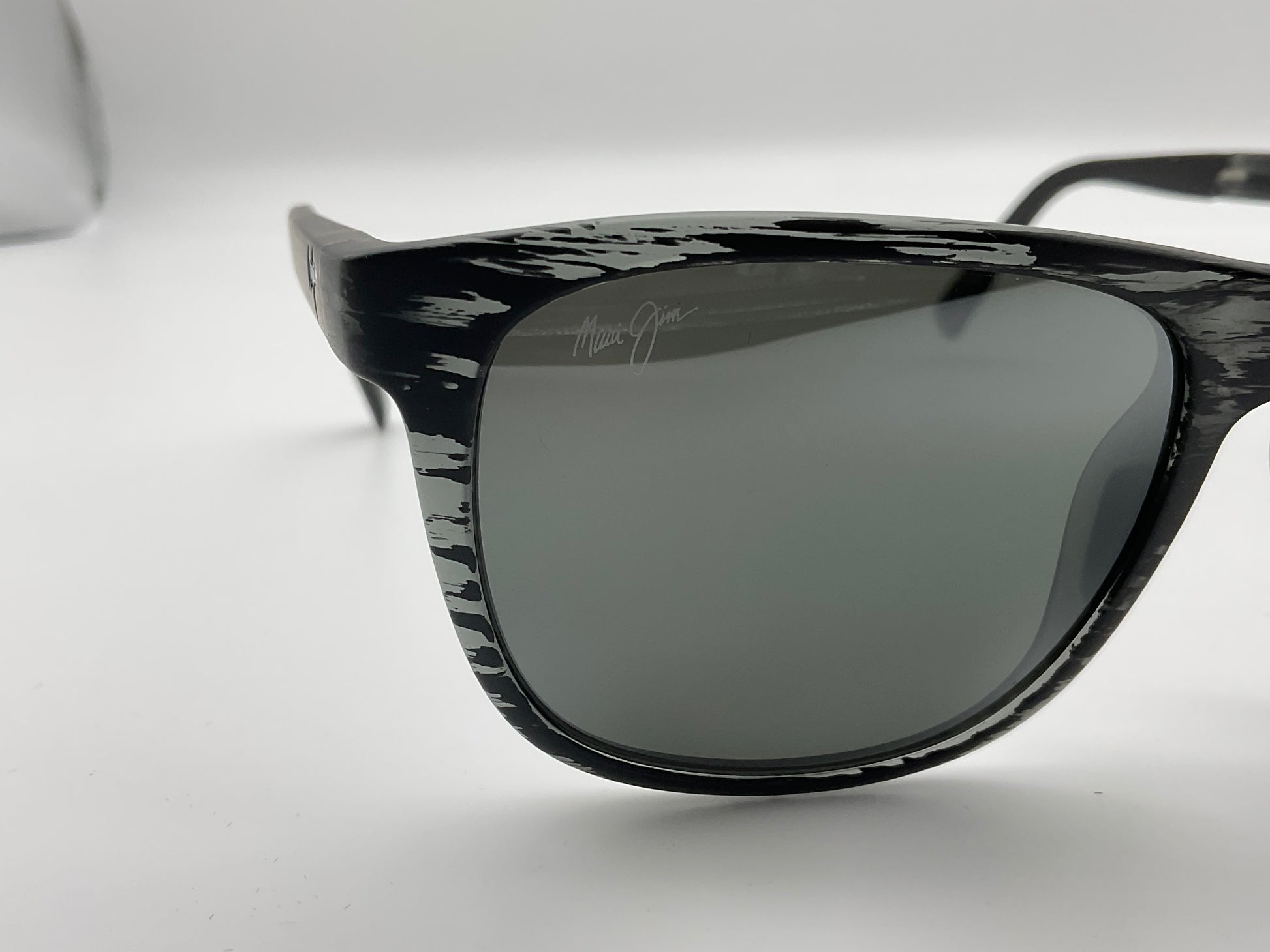 Maui Jim Tail Slide MJ 740 11MS Square Black Sunglasses Polarized