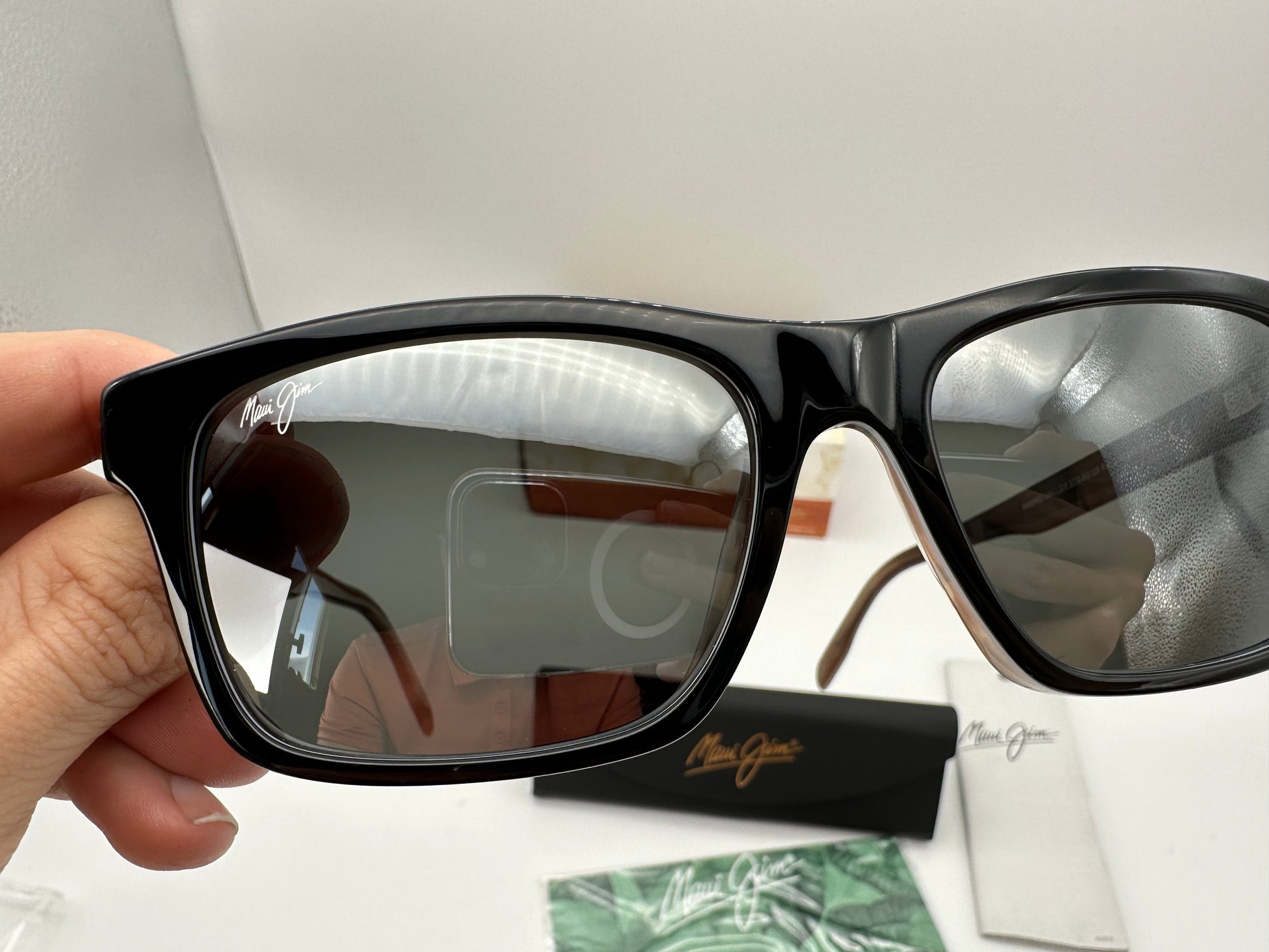 MAUI JIM WAIPIO VALLEY 56mm 812-27D BLACK GREY TAN HORN/NEUTRAL MAUI JIM WAIPIO VALLEY 56mm 812-27D BLACK GREY TAN HORN/NEUTRAL