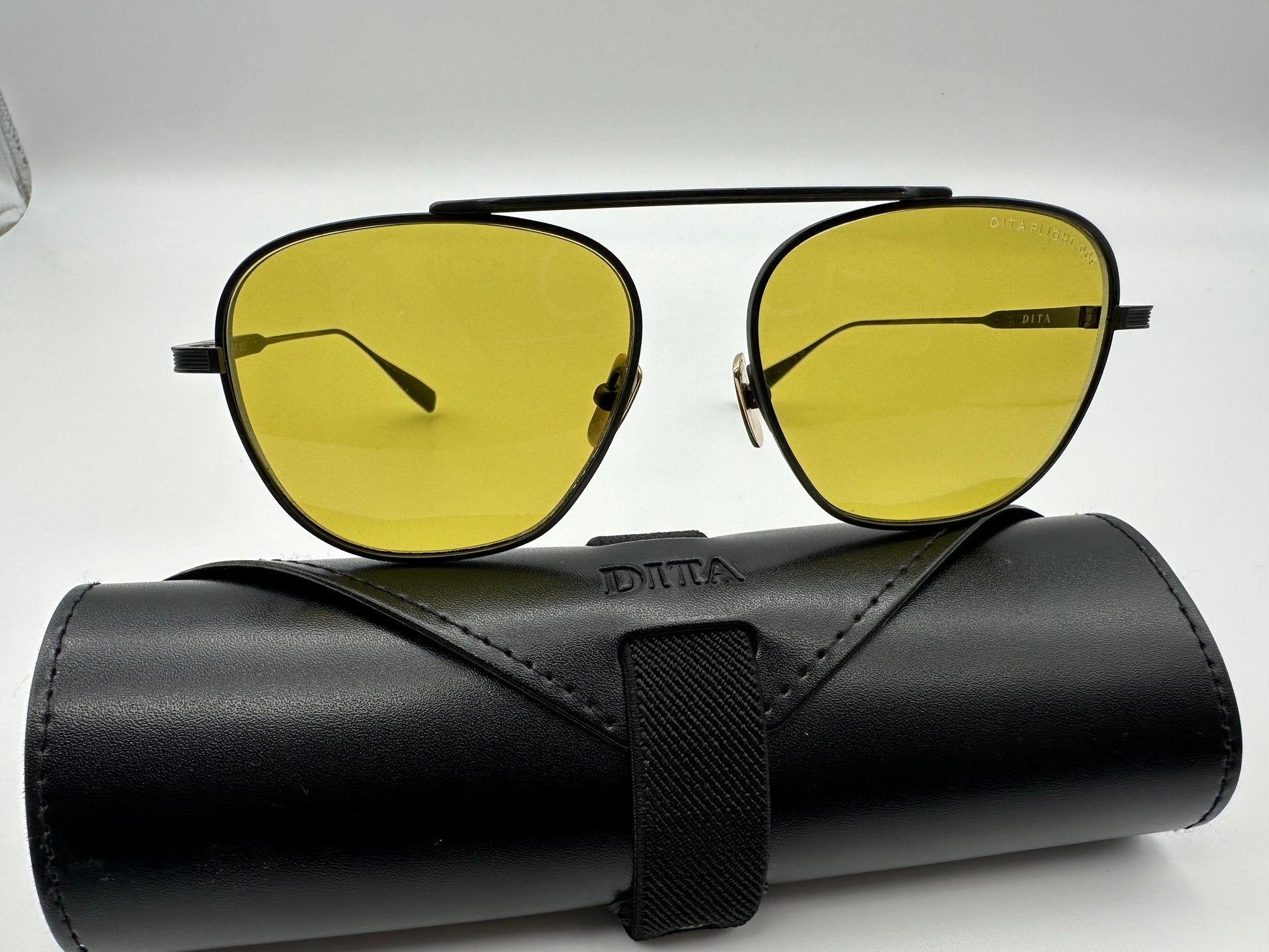 Dita FLIGHT .009 Black Iron Golden Amber DTS409-A-02 Single Bridge Dita FLIGHT .009 Black Iron Golden Amber DTS409-A-02 Single Bridge