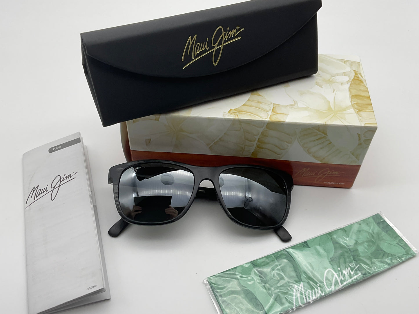 Maui Jim Tail Slide MJ 740-11MS Square Black Sunglasses Polarized Gray Lenses