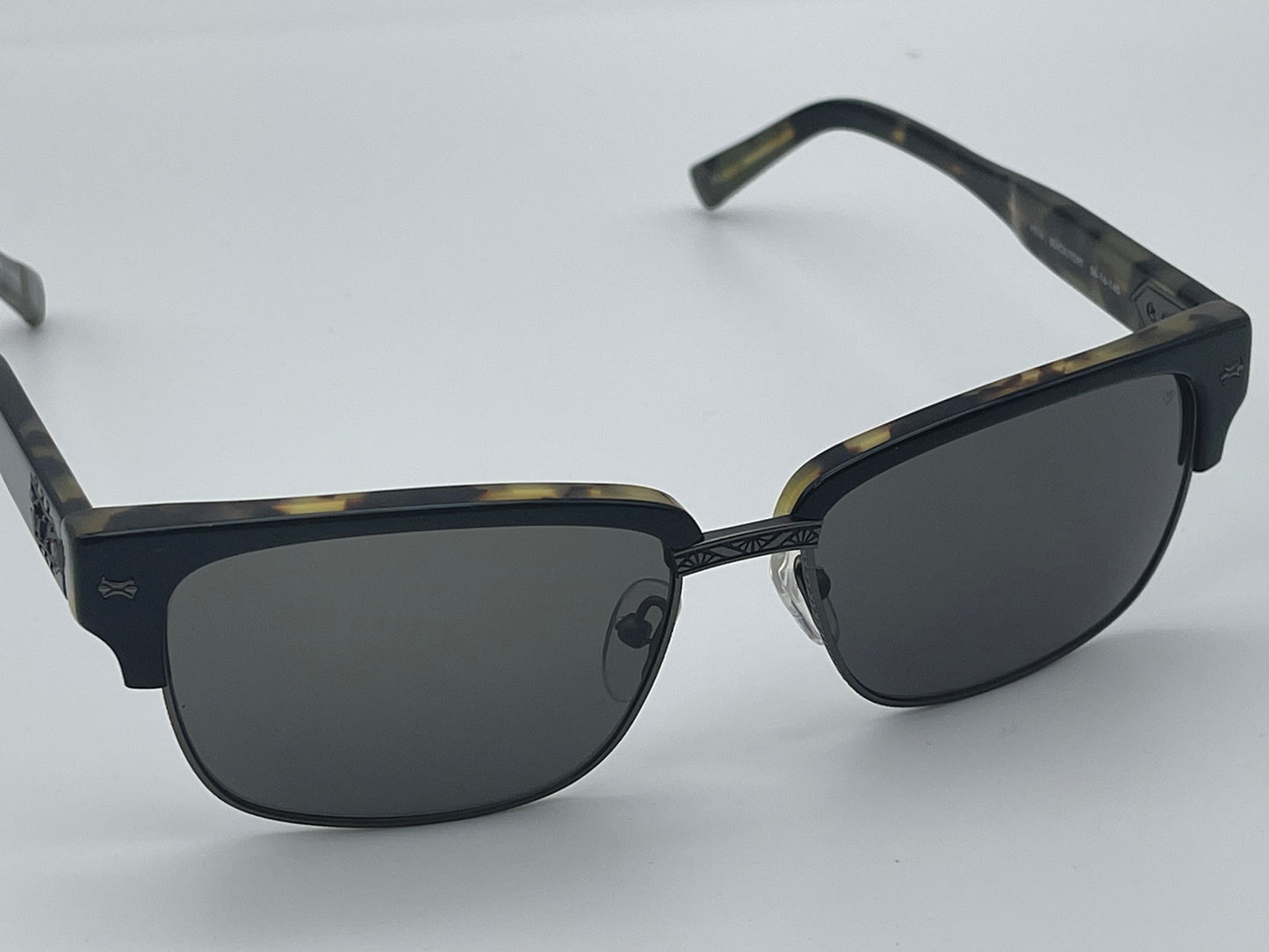 John Varvatos Matte Black Geometric Rimless w/ Mirror Lens John Varvatos Matte Black Geometric Rimless w/ Mirror Lens