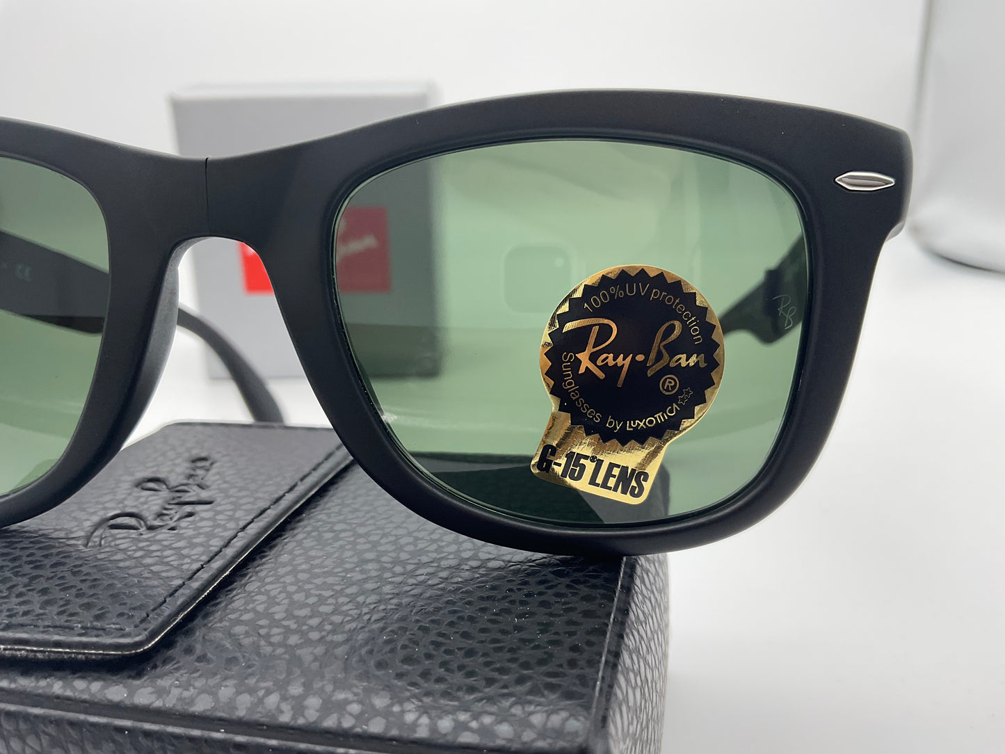Ray-Ban Folding Wayfarer 50mm Matte Black Frame Sunglasses RB4105 601-s made in Italy