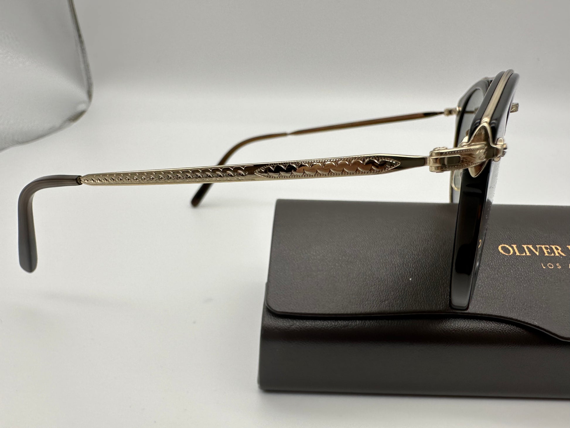 Oliver Peoples Remick 50mm Espresso/vibrant Green 1625/71 Italy Oliver Peoples Remick 50mm Espresso/vibrant Green 1625/71 Italy