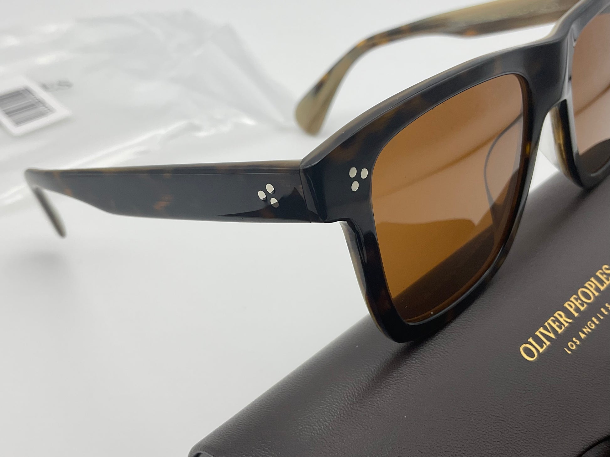 Oliver Peoples 0OV5444SU 100587 Casian Sunglasses – Black/Gray Rectangle – Men's