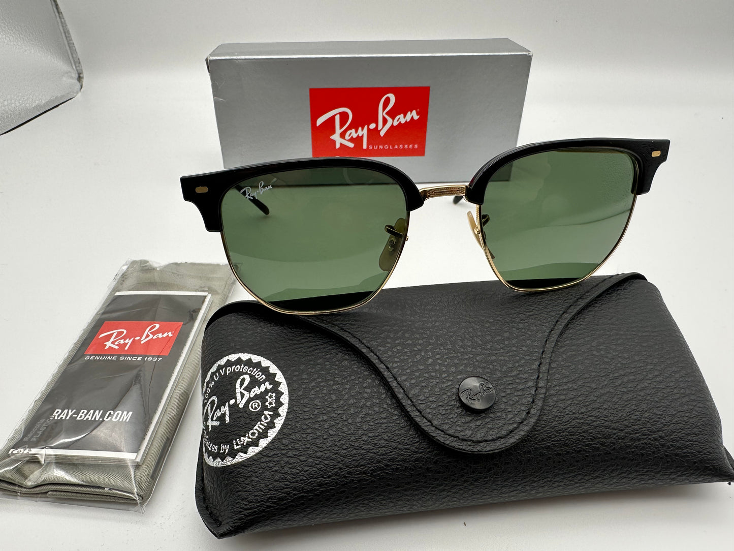 Ray Ban New Clubmaster RB 4416 601/31 51mm Black On Gold Green Classic Glass Lenses