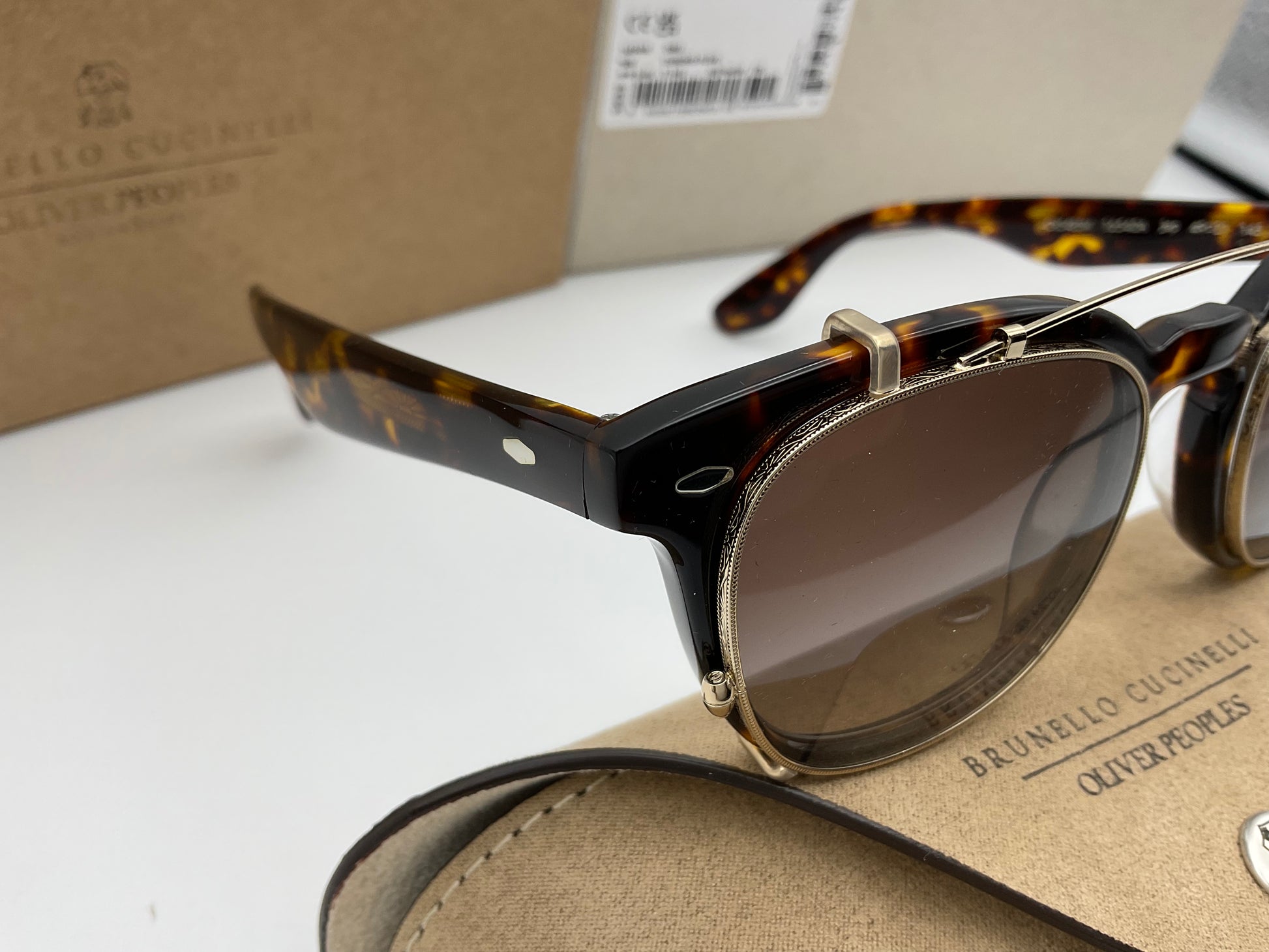 Oliver Peoples Jep Light Olive Gradient Dm2 OV5485M 16540A 49mm Oliver Peoples Jep Light Olive Gradient Dm2 OV5485M 16540A 49mm