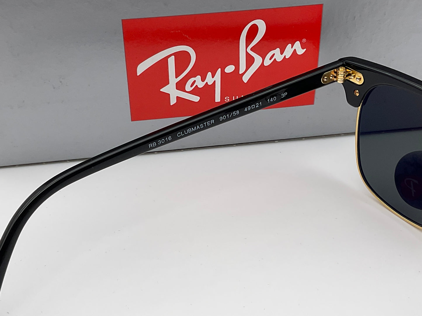 Ray-Ban Clubmaster 49mm Black G-15 Green Polarized Sunglasses RB3016 901/58 MSRP $213