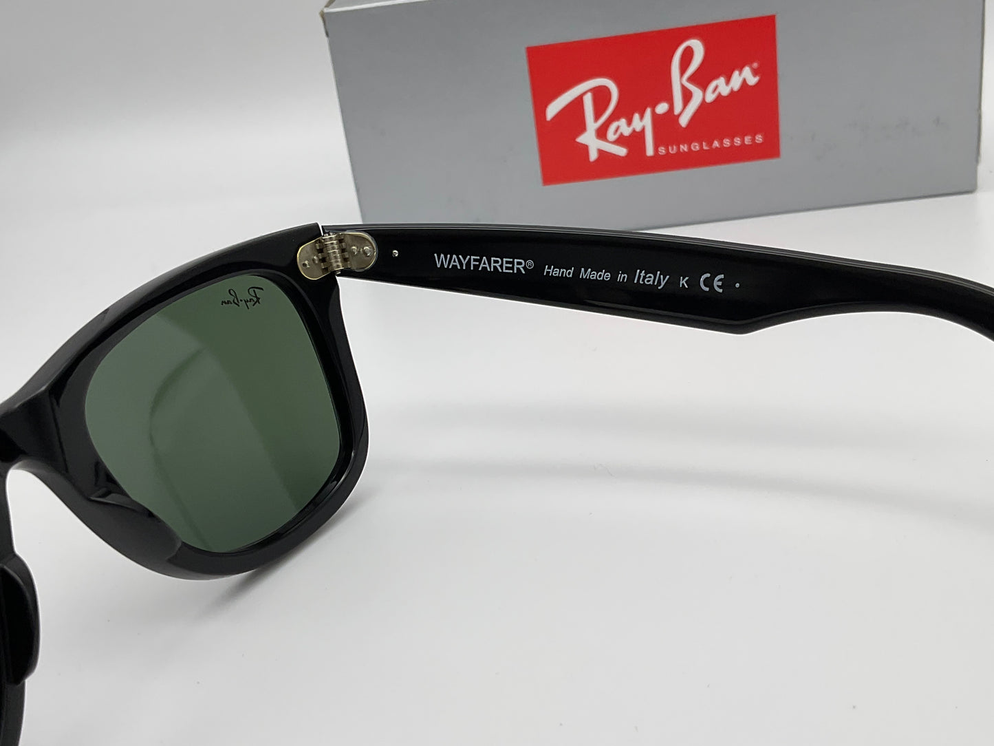 Ray Ban Original Wayfarer 50mm Glossy Black G15 Green Glass Lenses RB2140 901