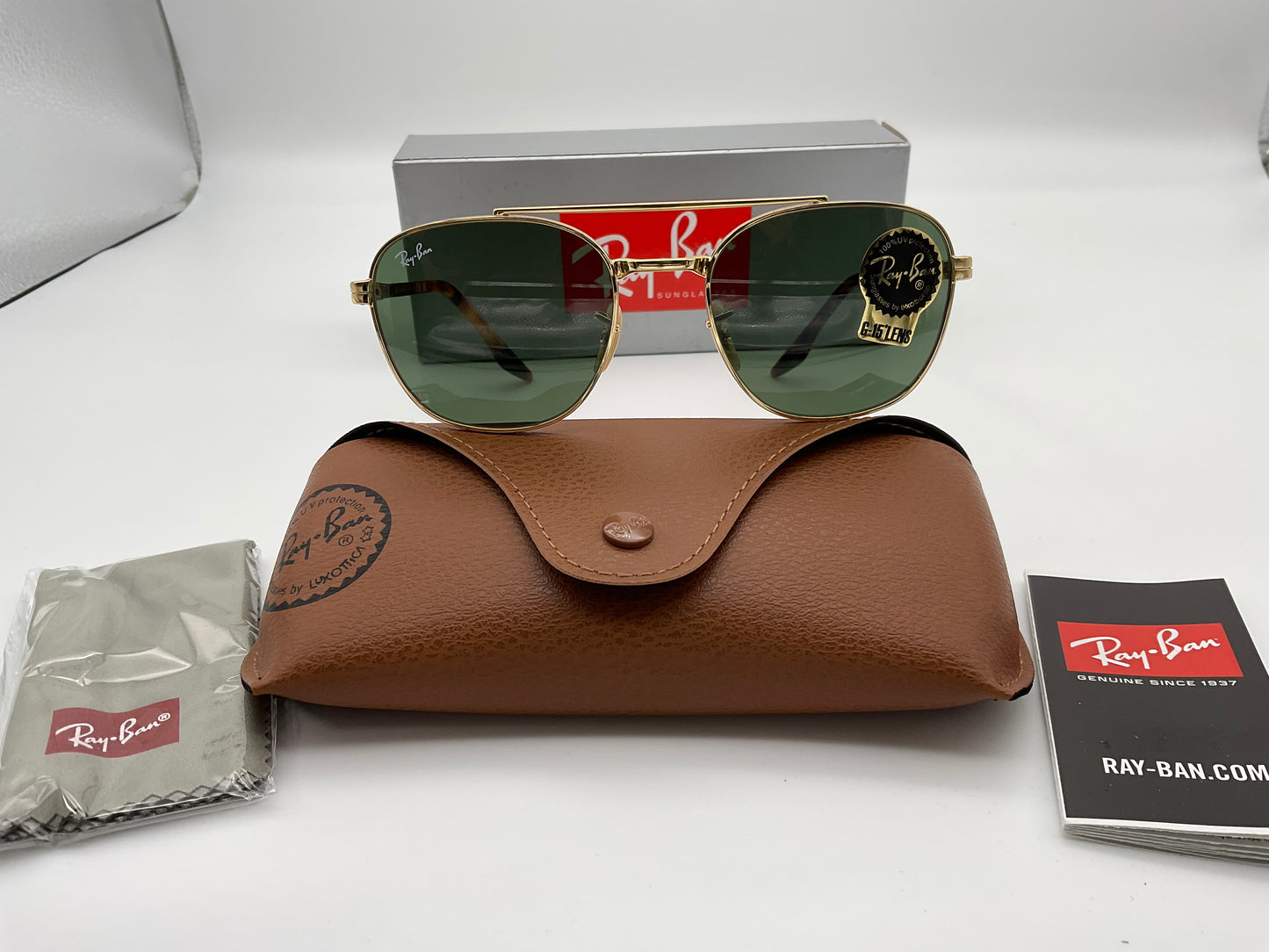 RAY BAN RB 3688 001/31 52mm Arista Gold / Green Gradient Sunglasses